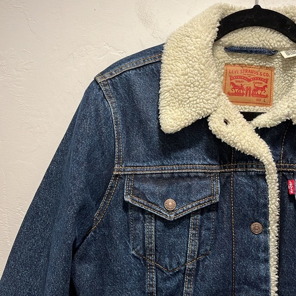 LevisType 3 Sherpa Trucker Denim Blue Jacket Women’s Size L - Picture 3 of 16